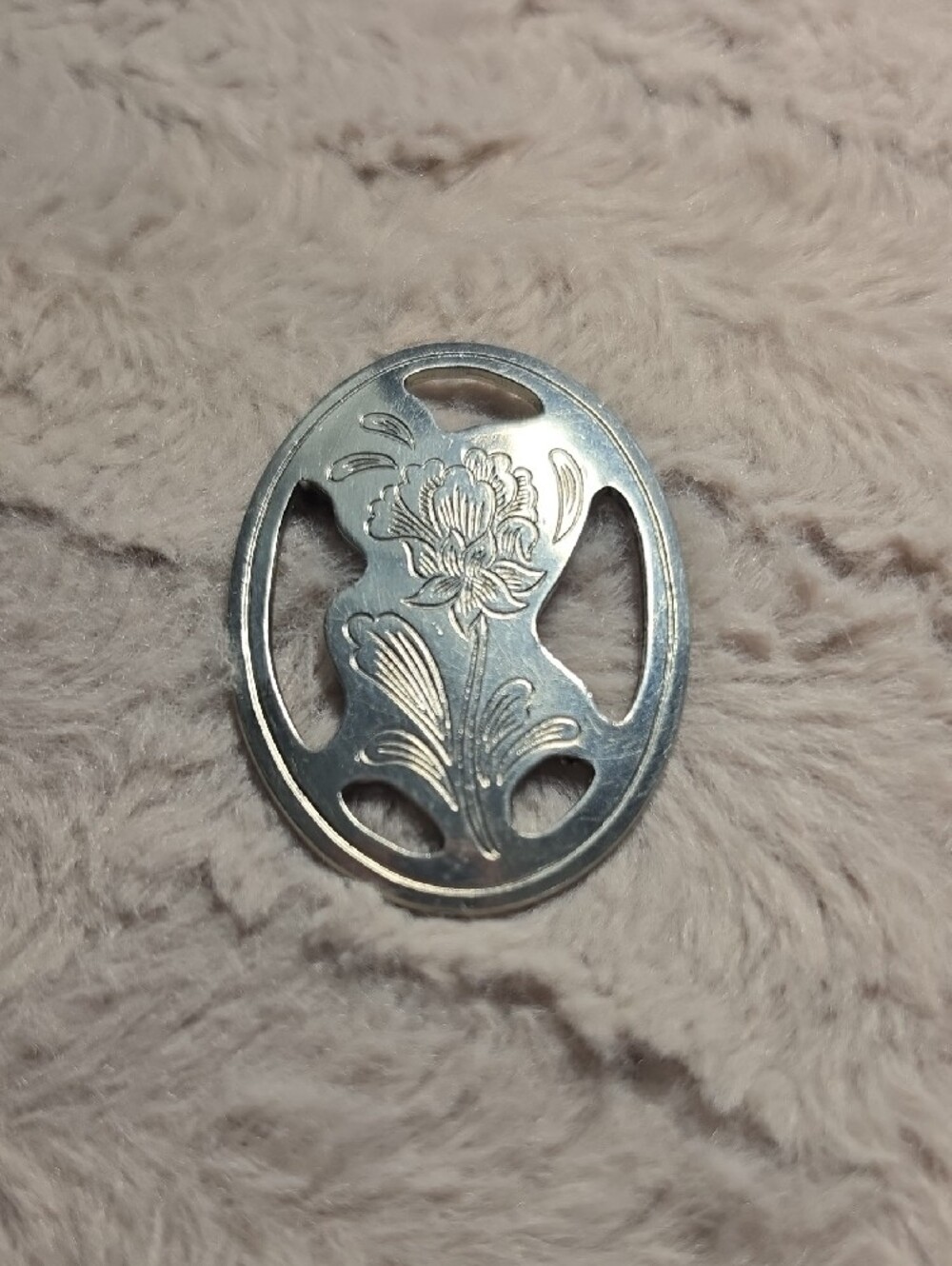 Kirk Steiff Pewter Engraved Daffodil Floral Oval Silver Tone Pendant